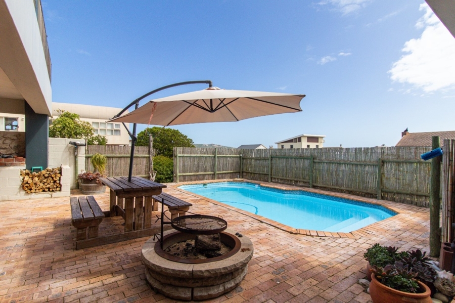 5 Bedroom Property for Sale in Myburgh Park Western Cape